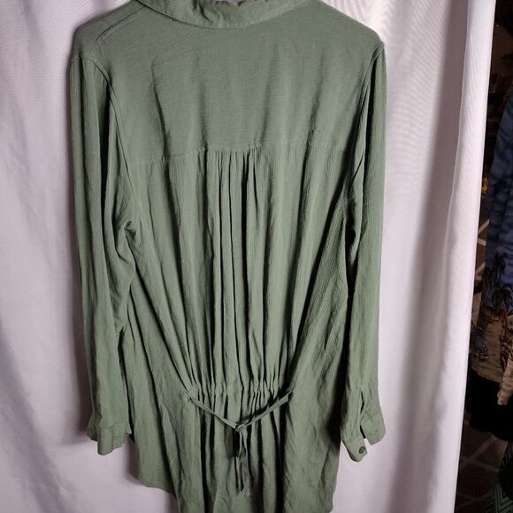 Daisy Fuentes high low top - Picture 2 of 6